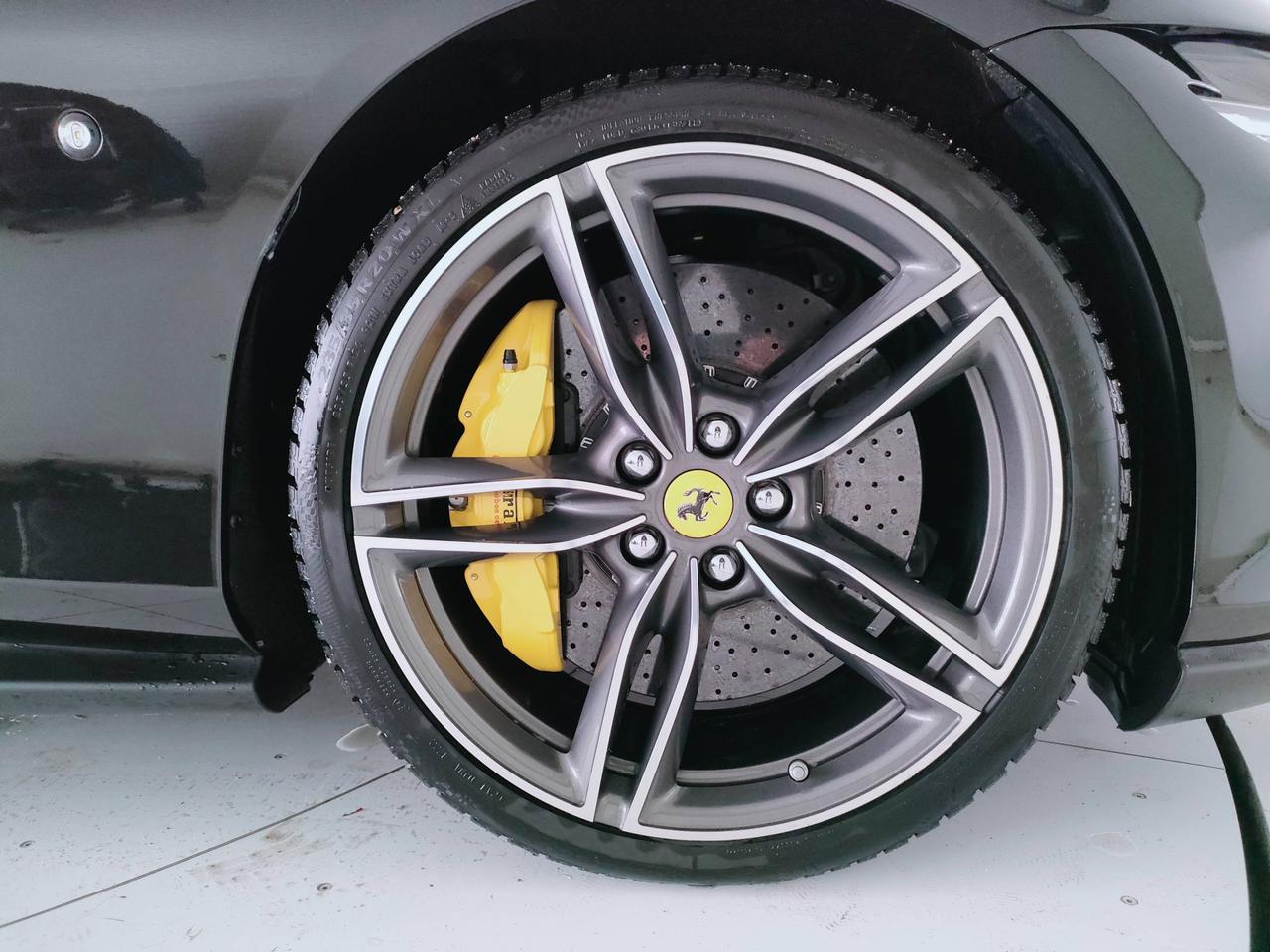 FERRARI Roma - Roma 3.9 F1 dct