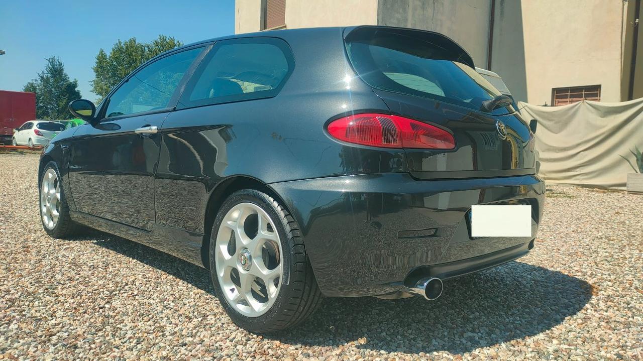 Alfa Romeo 147 2.0i 16V Twin Spark 150 CV 3p. Distinctive MANUALE