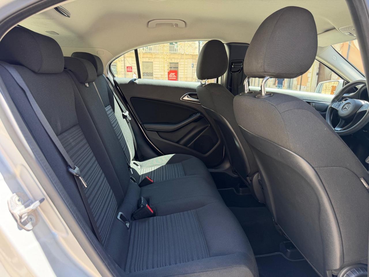 MERCEDES-BENZ A 180 D SPORT 1.5 109 CV