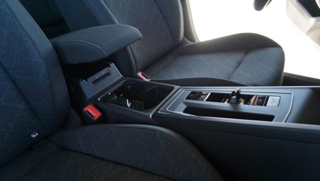 VOLKSWAGEN Golf 1.0 eTSI EVO DSG Life
