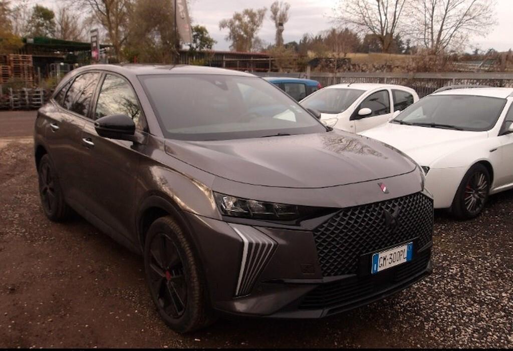 DS 7 1.5 BLUEHDI 130CV AUTOM. PERFORMANCE LINE ( FARI LED - COCKPIT - NAVI - MIRROR - PDC - TELECAMERA POST. - CERCHI 19 )