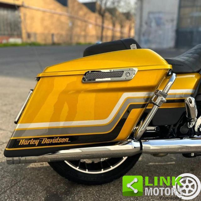 HARLEY-DAVIDSON FLHX Street Glide Special Custom FLHXS