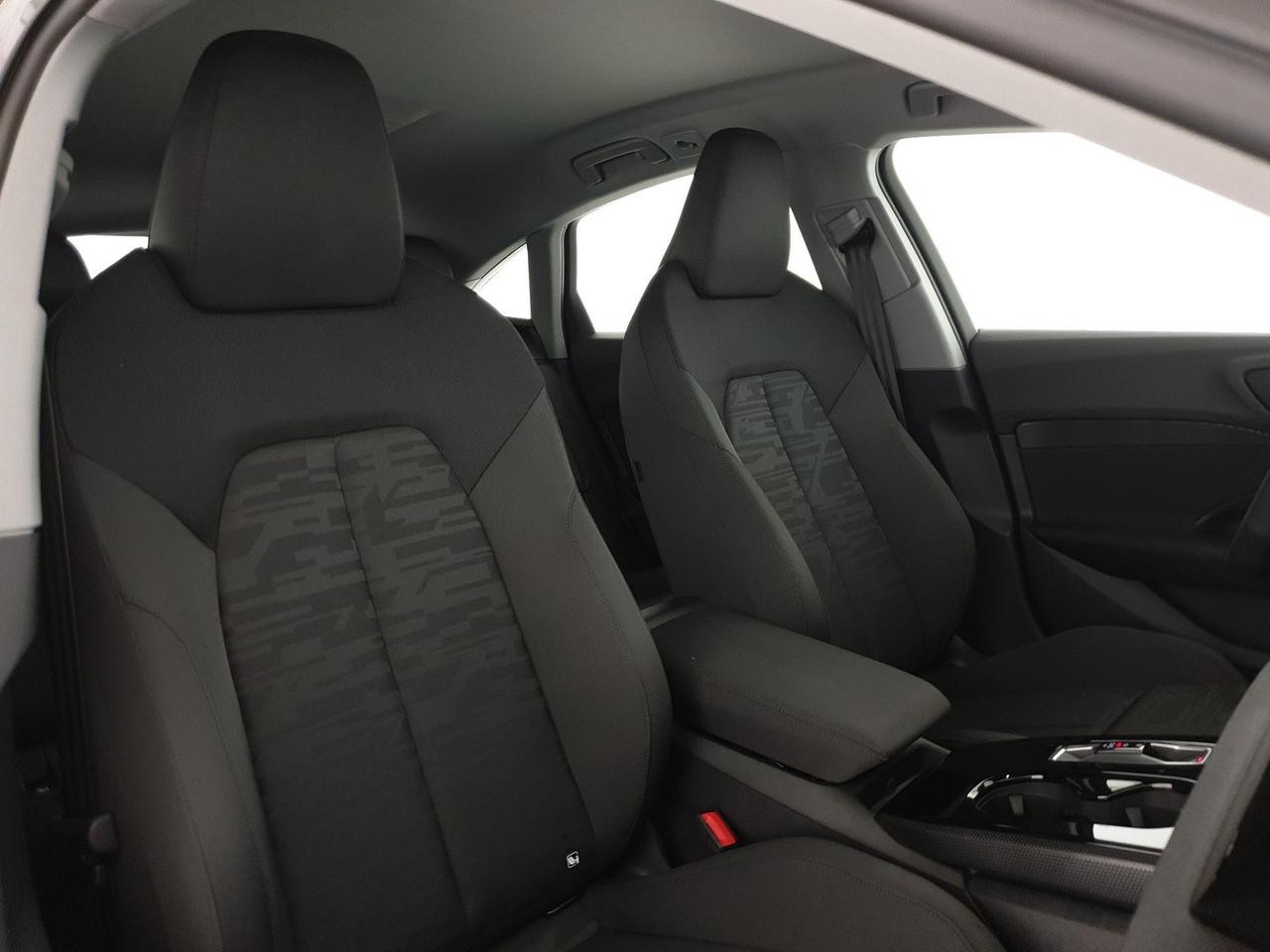 2.0e-hybrid 299CV quattro Str Business Advanced