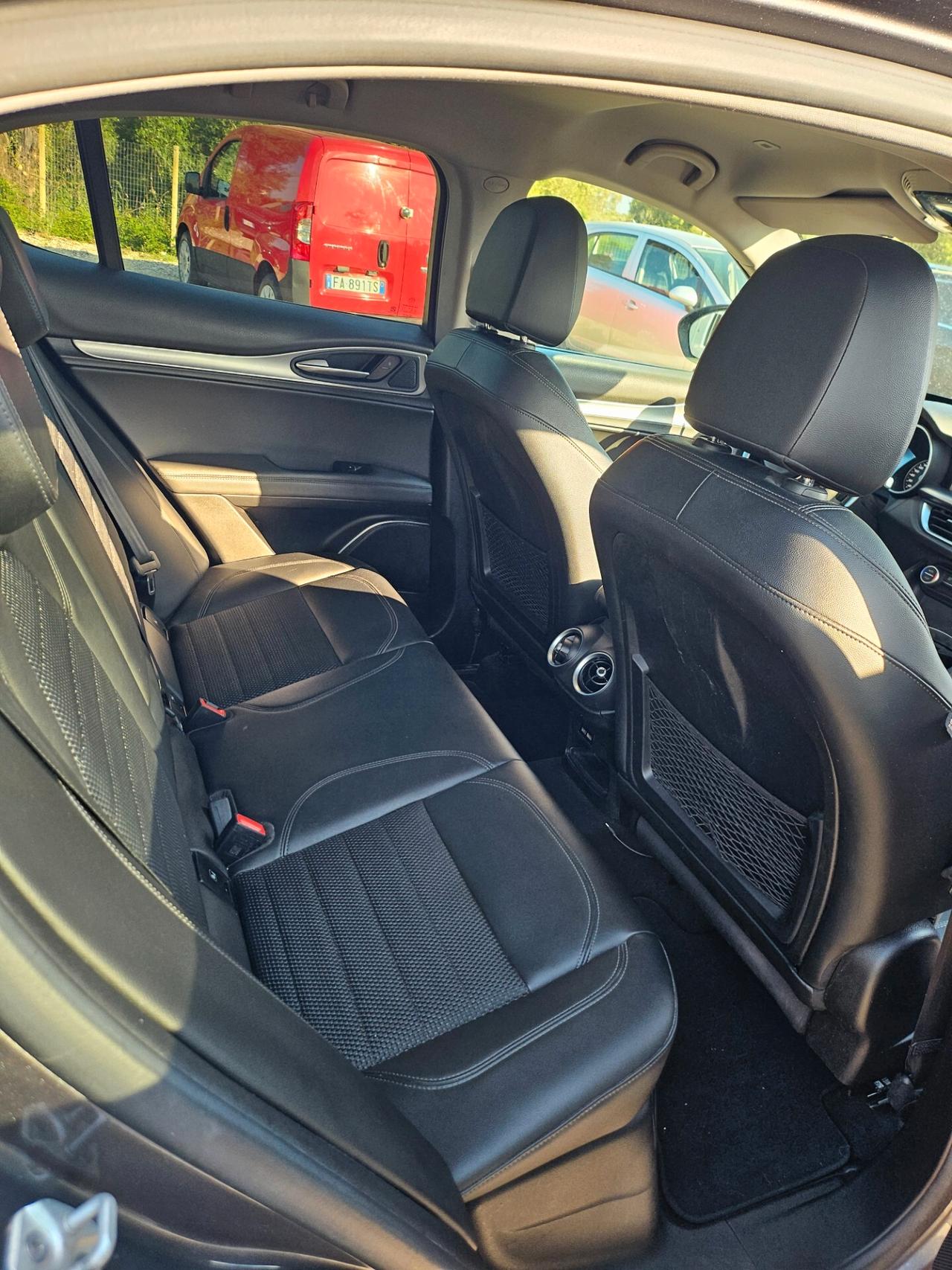 Alfa Romeo Stelvio 2.2 Turbodiesel 210 CV AT8 Q4 Executive