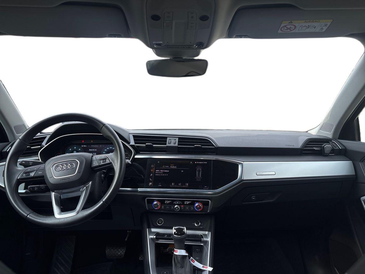 AUDI Q3 35 2.0 tdi Business s-tronic