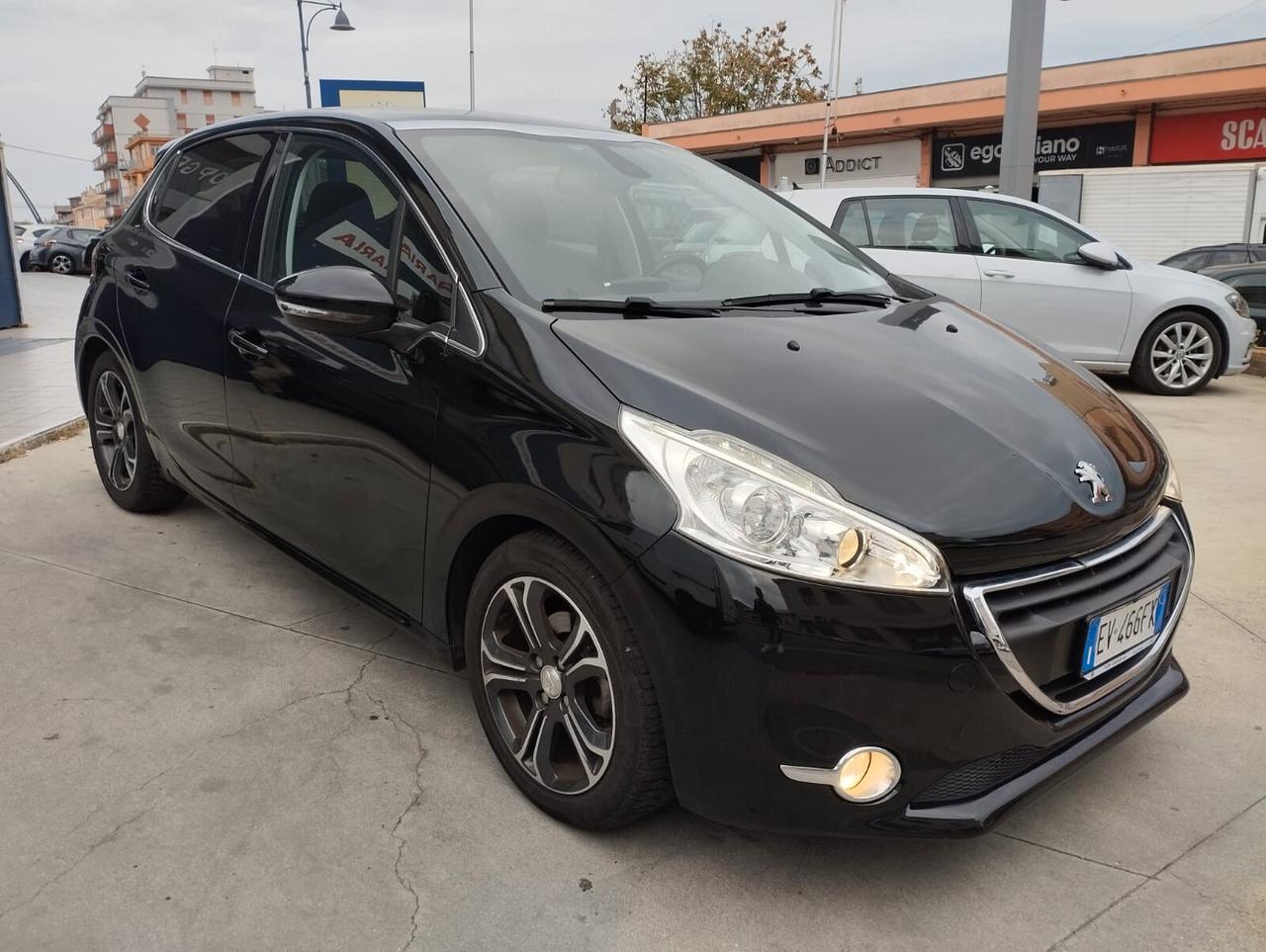 Peugeot 208 1.6 e-HDi 92 CV Stop&Start 5 porte Allure