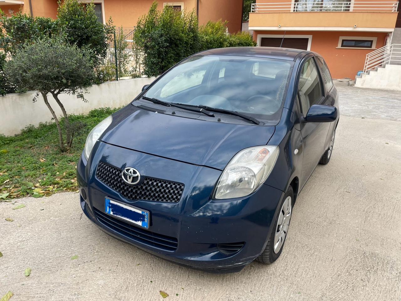 Toyota Yaris 1.0 3 porte