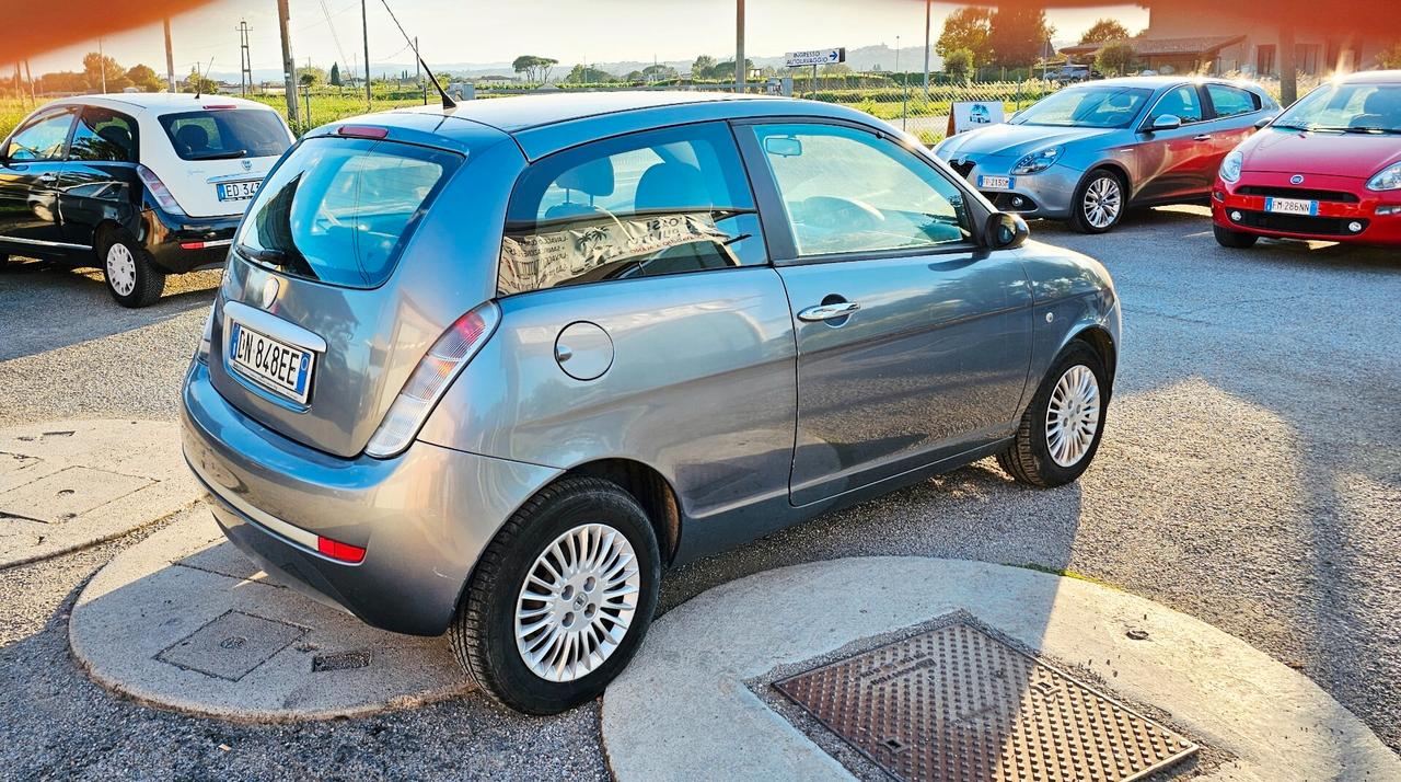 Lancia Ypsilon 1.2 Argento
