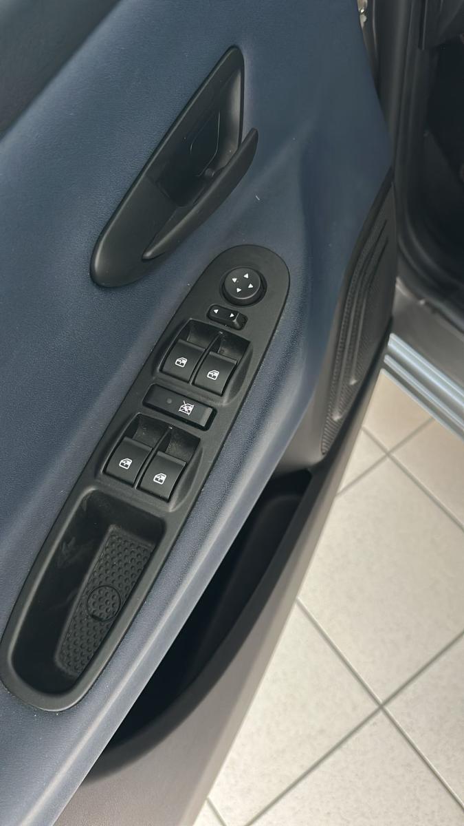 LANCIA - Ypsilon - 1.0 FireFly 5p.S&S Hyb. Gold Pl.