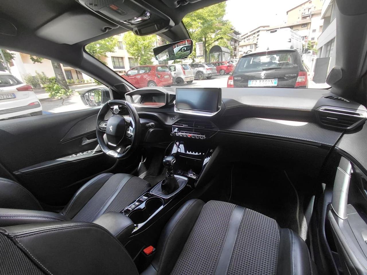 Peugeot 208 GT Line 1.5 Blue HDI 100 #11011