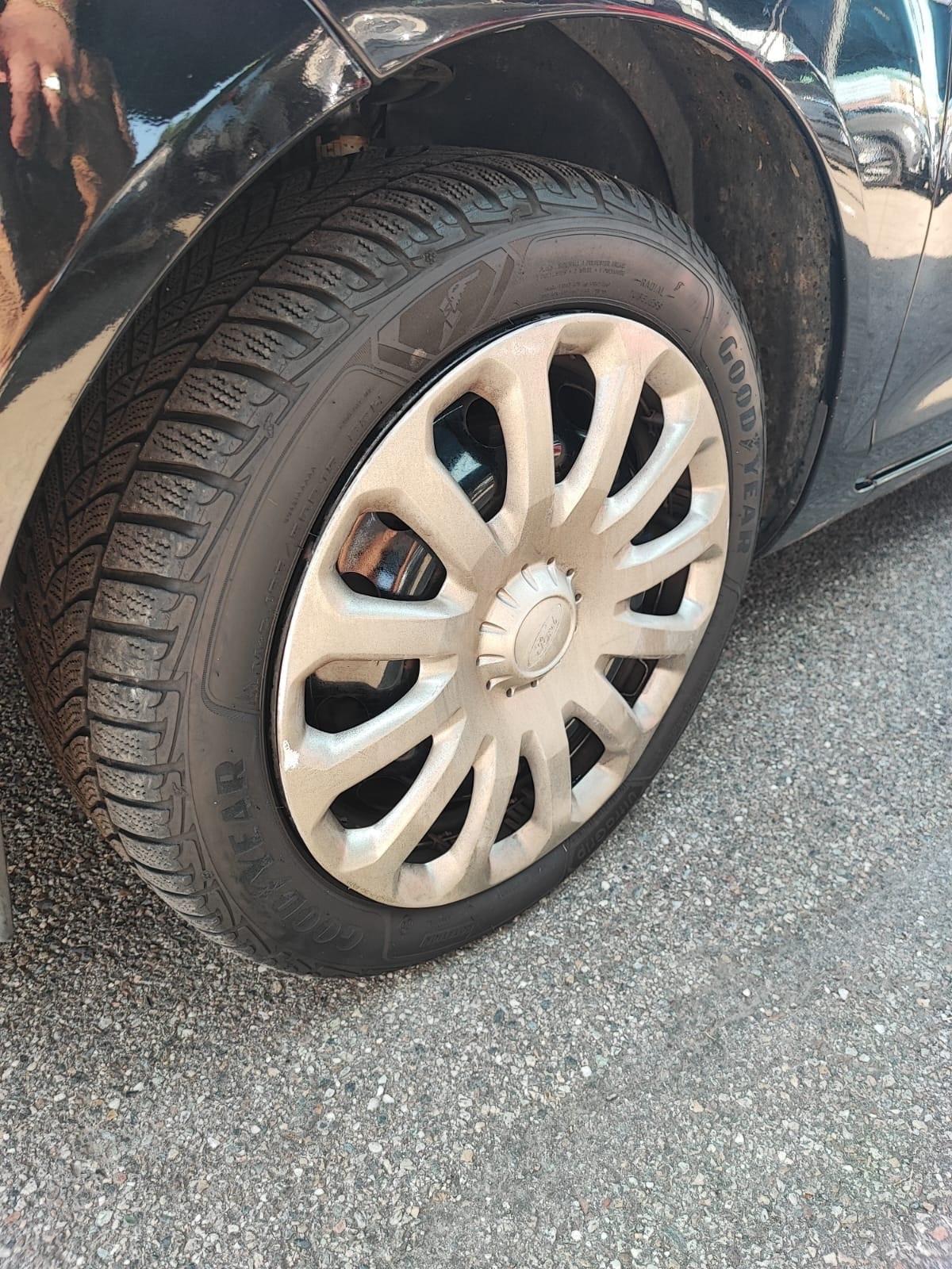 Ford Fiesta 1.4 5 porte Bz.- GPL