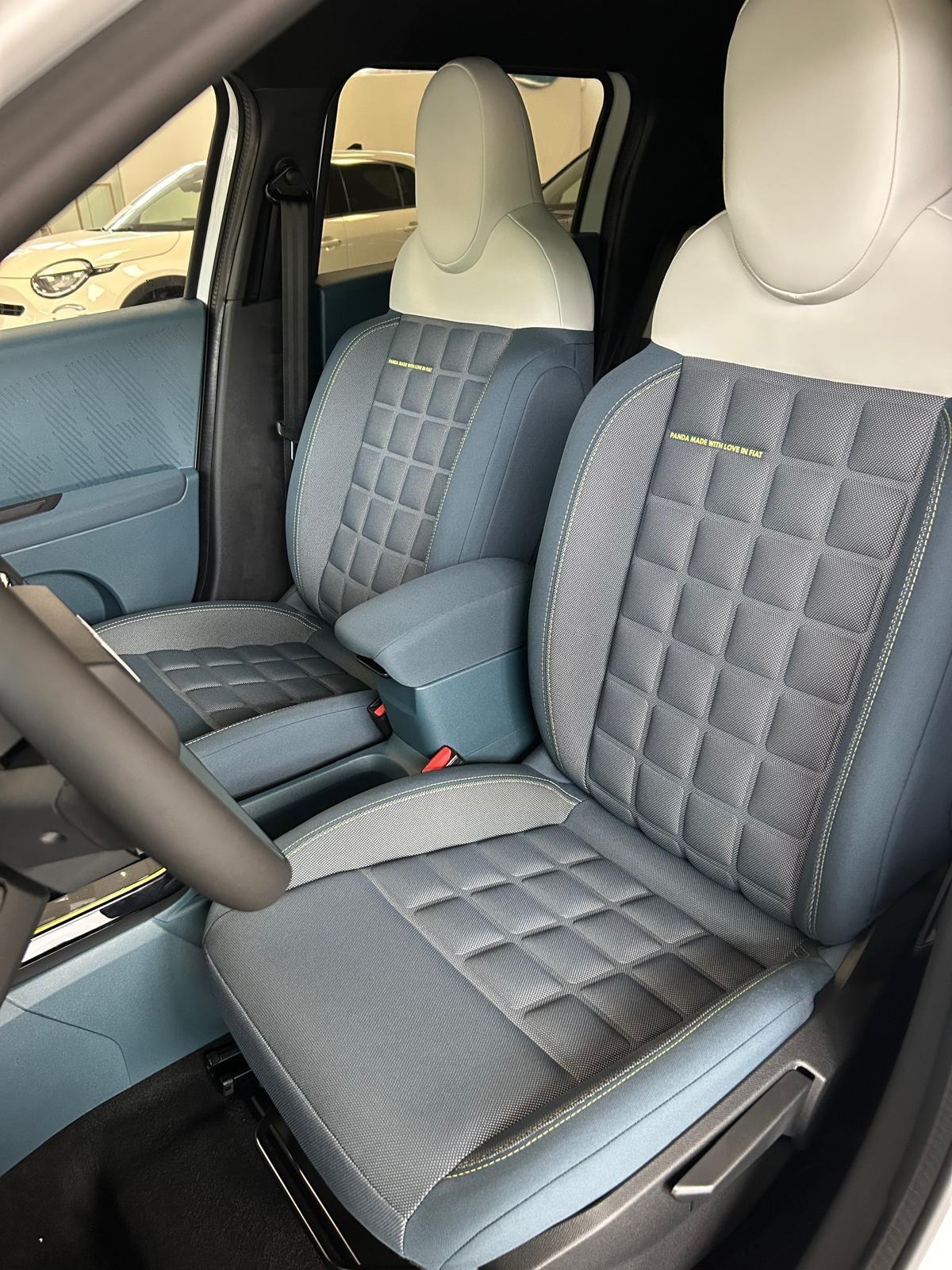 Fiat Grande Panda 1.2 Hybrid 110 CV S&S La Prima