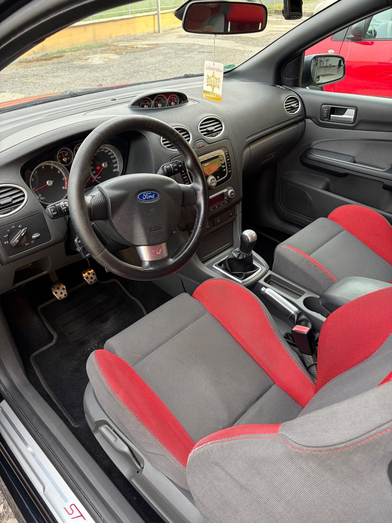 Ford Focus CC 2.5T (225CV) 20V Coupè ST