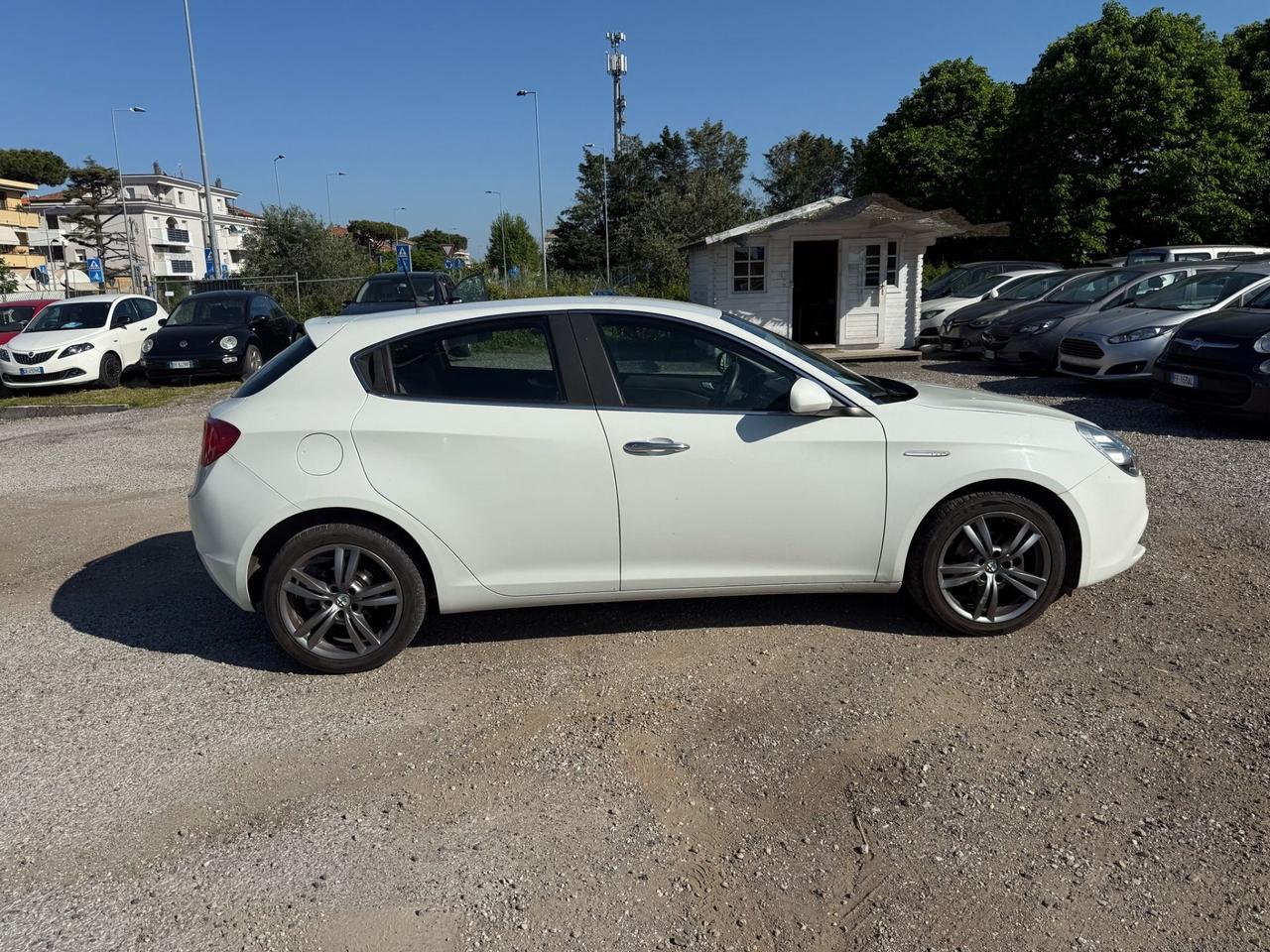Alfa Romeo Giulietta 1.6 JTDm-2 105 CV Distinctive