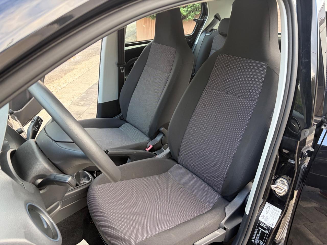 Volkswagen UP 1.0 benz/metano 5p.