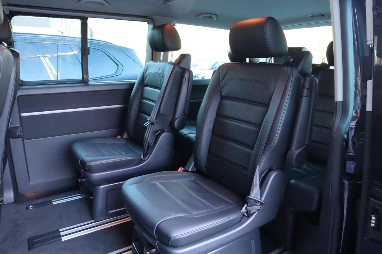 Volkswagen Multivan 2.0 TDI 150CV DSG 7POSTI PELLE GANCIO 2x PORTE SCORREVOLI