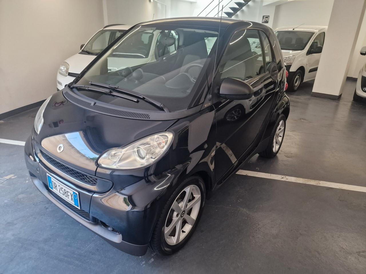 Smart ForTwo 1000 52 kW coupé pure