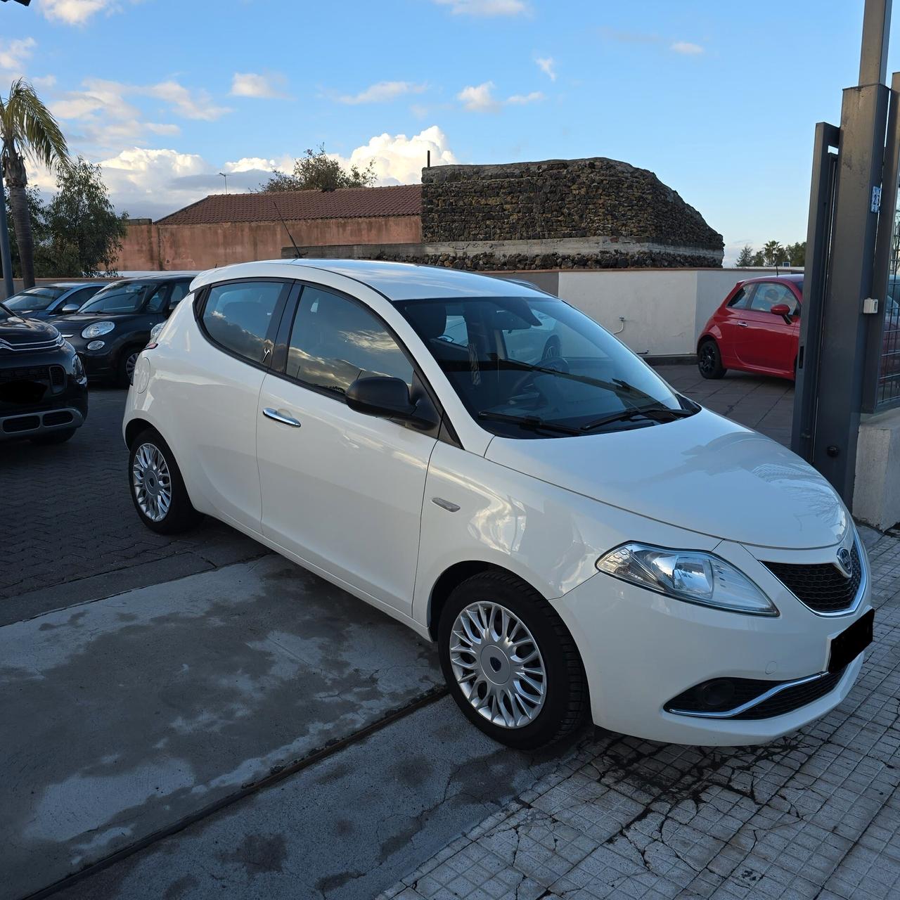 Lancia Ypsilon 1.2 69 CV 5 porte Platinum