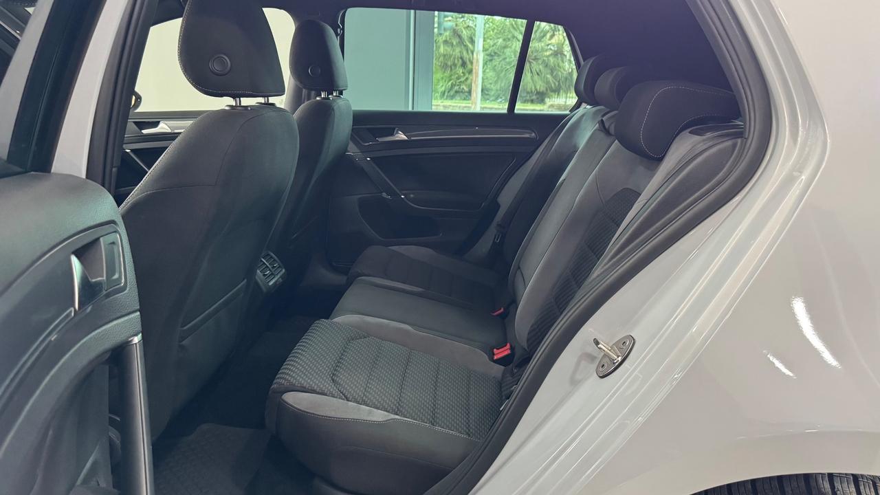 Volkswagen Golf 1.6 TDI 115 CV 5p. R-Line