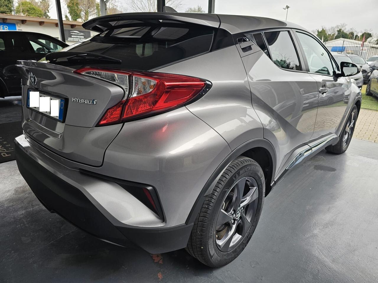 Toyota C-HR 1.8 Hybrid E-CVT Business