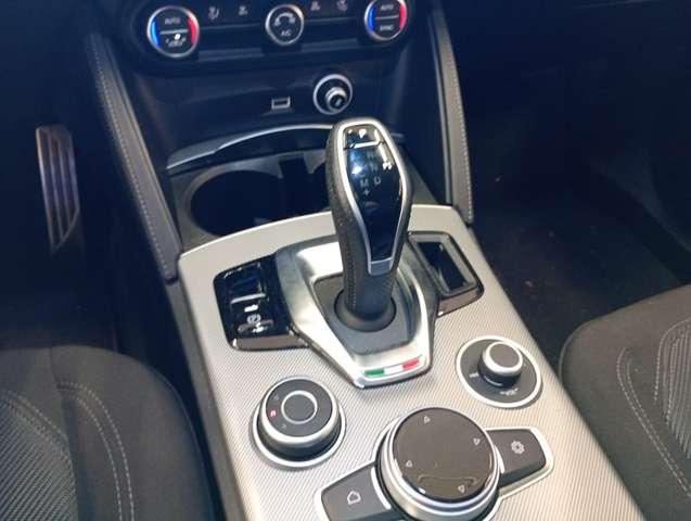 Alfa Romeo Stelvio 2.2d 160cv Sprint Navi+Palette al Vol.+Camera