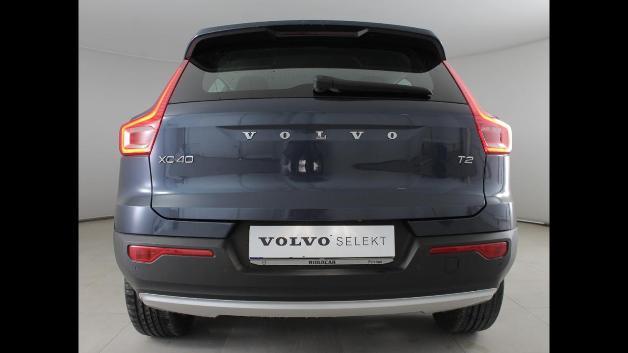 VOLVO XC40 - XC40 1.5 t2 Momentum Pro auto my21