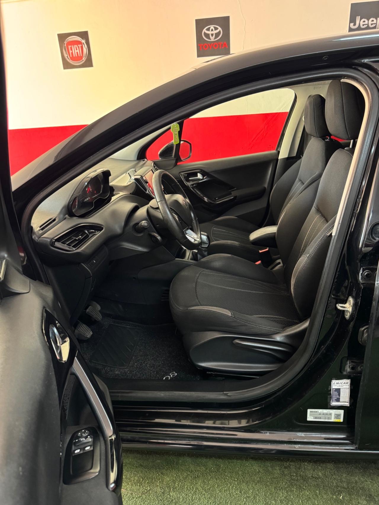 Peugeot 208 1.4 HDi 68 CV 5 porte Access