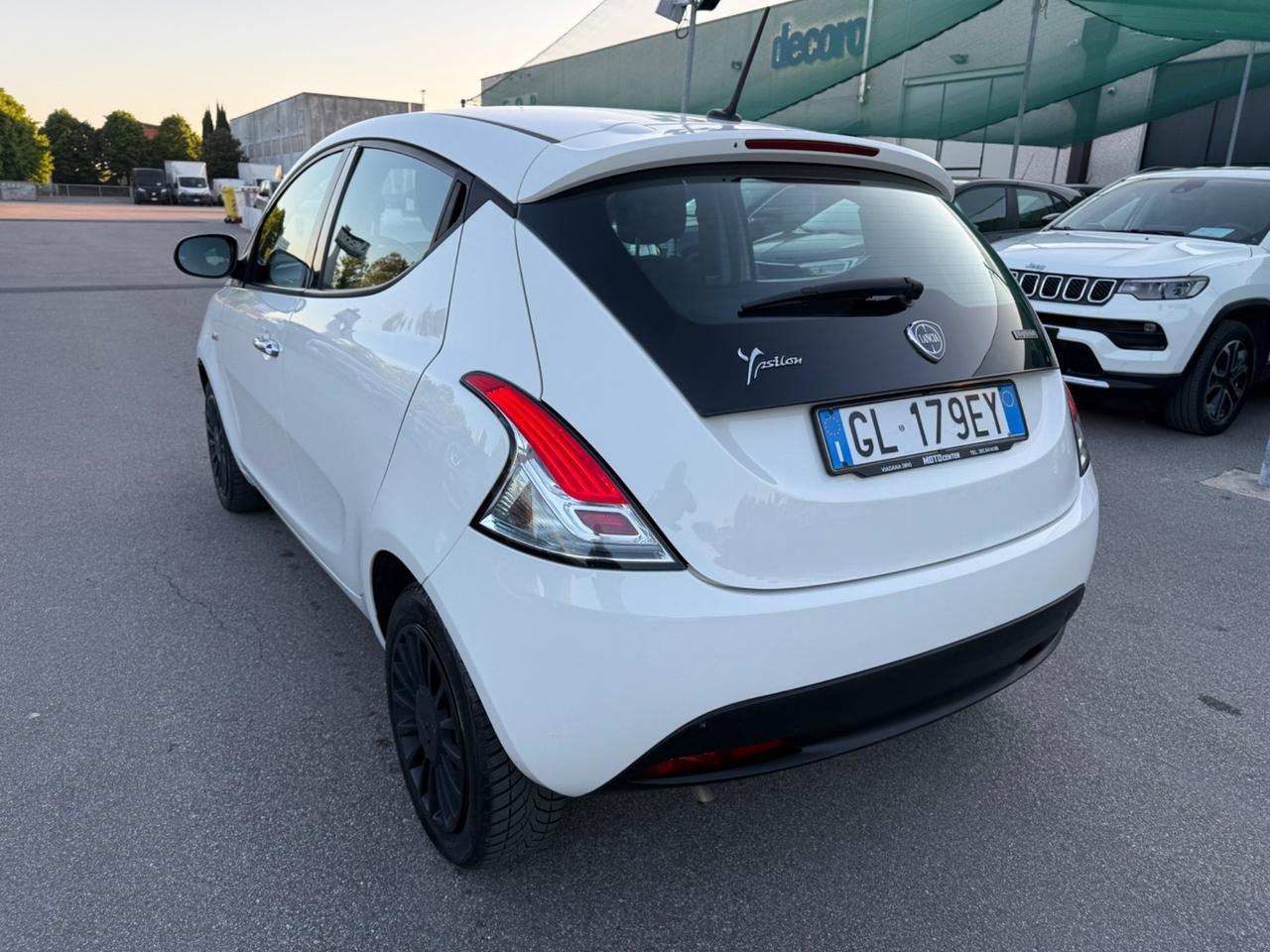 Lancia Ypsilon 1.0 69 Cv FireFly 5 porte S&S Hybrid Silver Plus