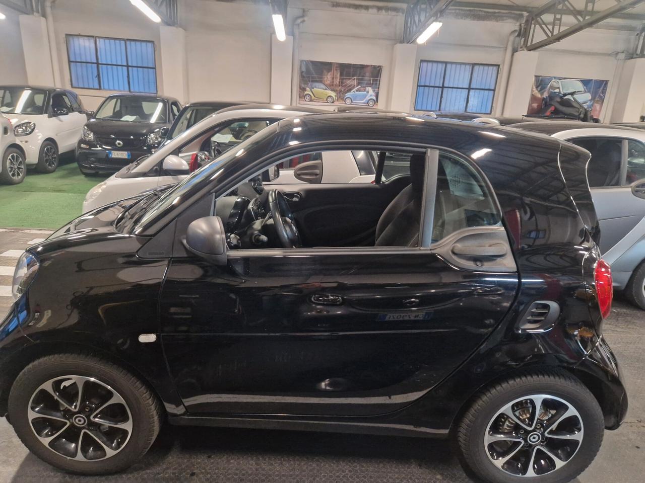 Passion total black full automatica garanzia