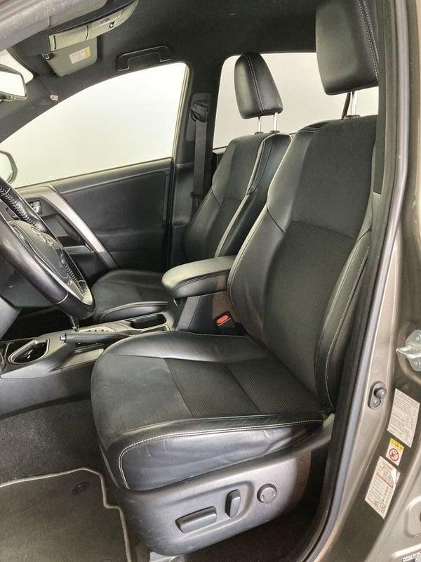 Toyota RAV4 2.5 Hybrid 2WD Style