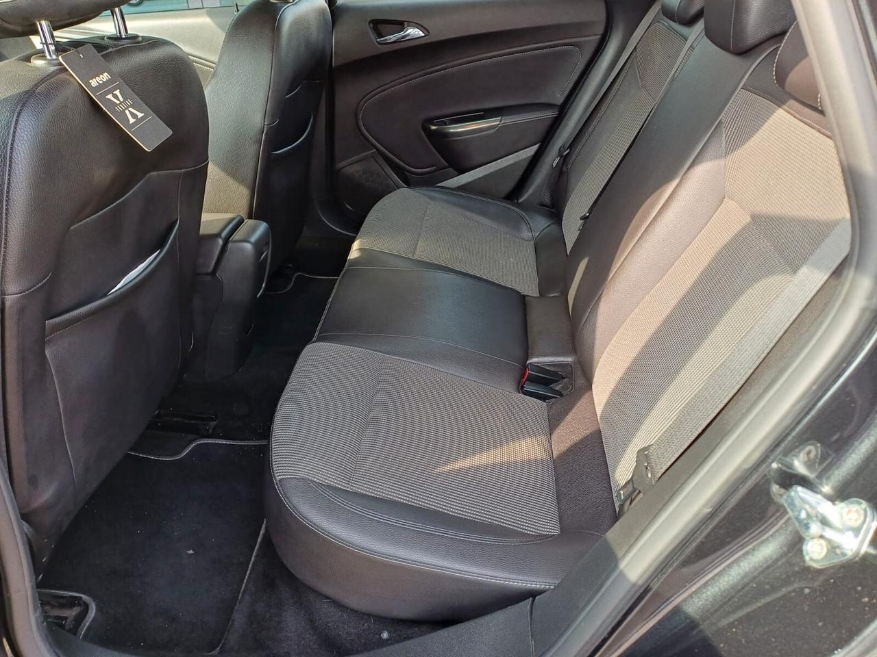 Opel Astra 1.7 CDTI 110 cv 5 porte Cosmo