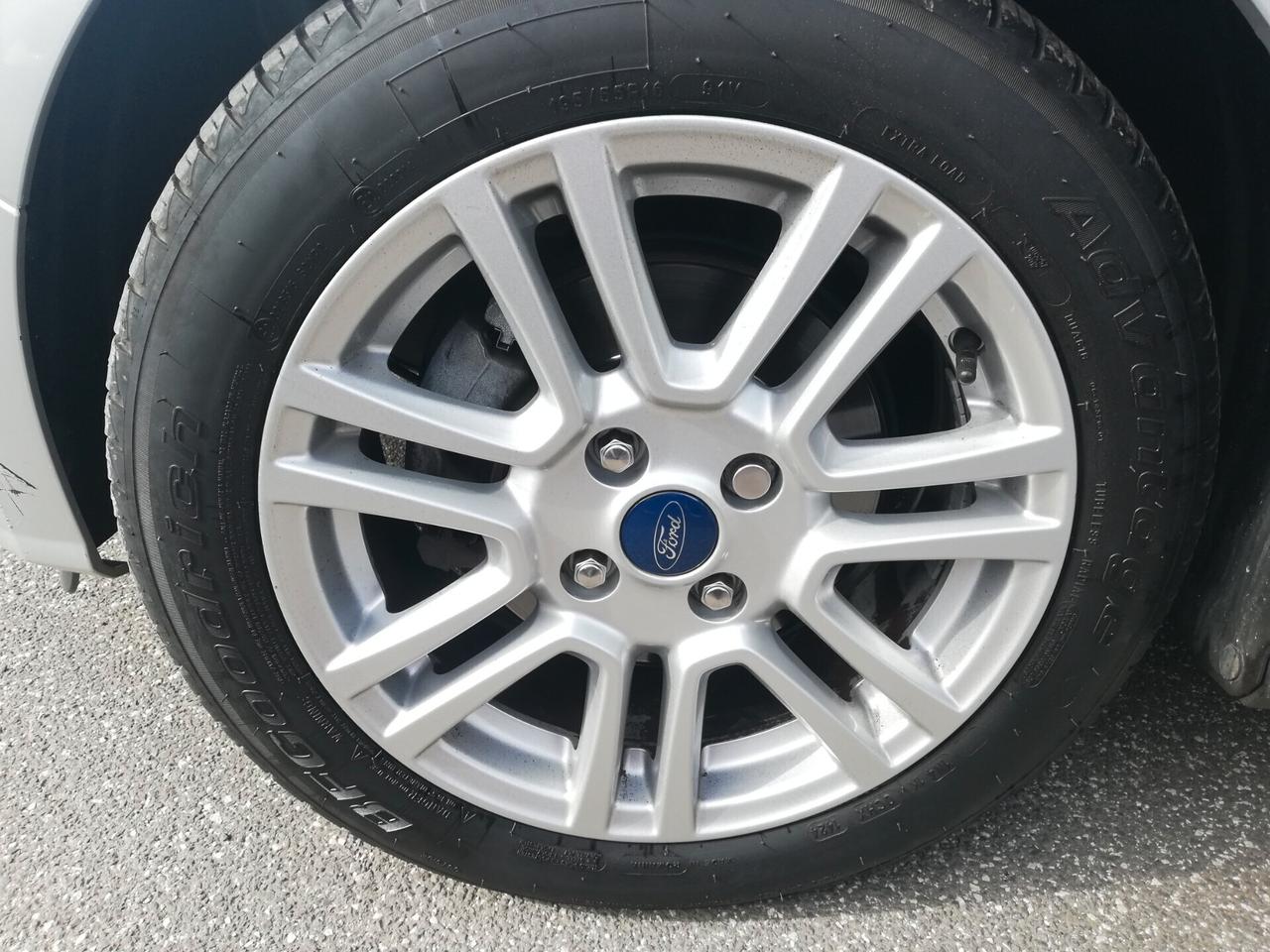 Ford Tourneo Courier 1.0 EcoBoost 100 CV Titanium