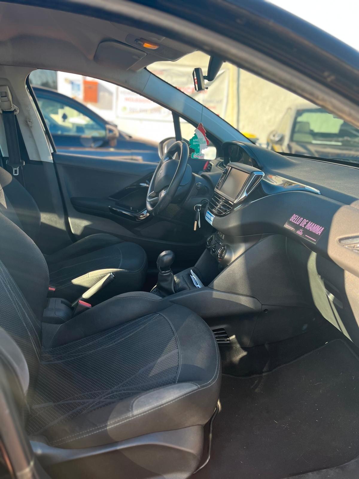 Peugeot 208 1.4 HDi 68 CV 5 porte Allure