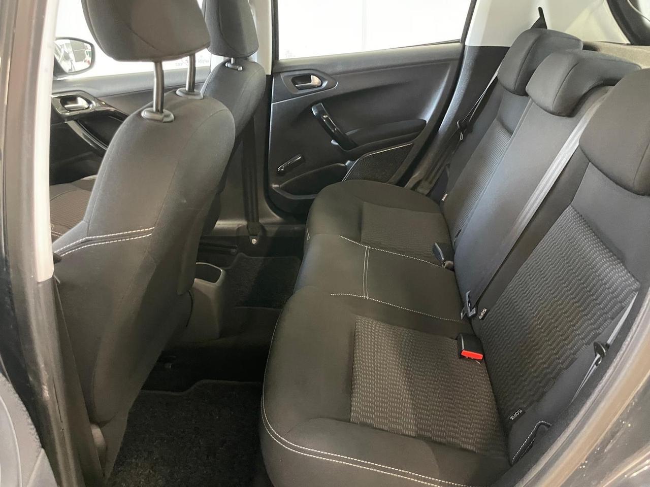 Peugeot 208 PureTech 82 5 porte Allure