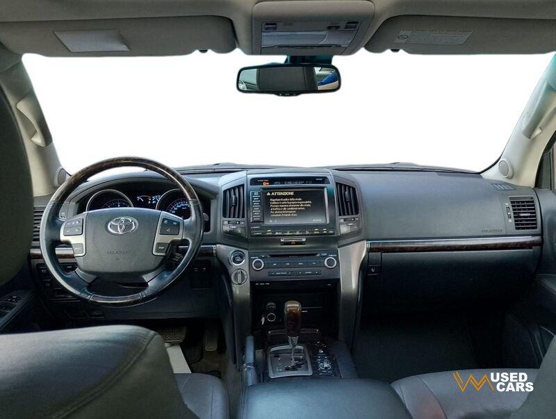 Toyota Land Cruiser V8 Land Cruiser V8 4.5 D4-D 5 posti