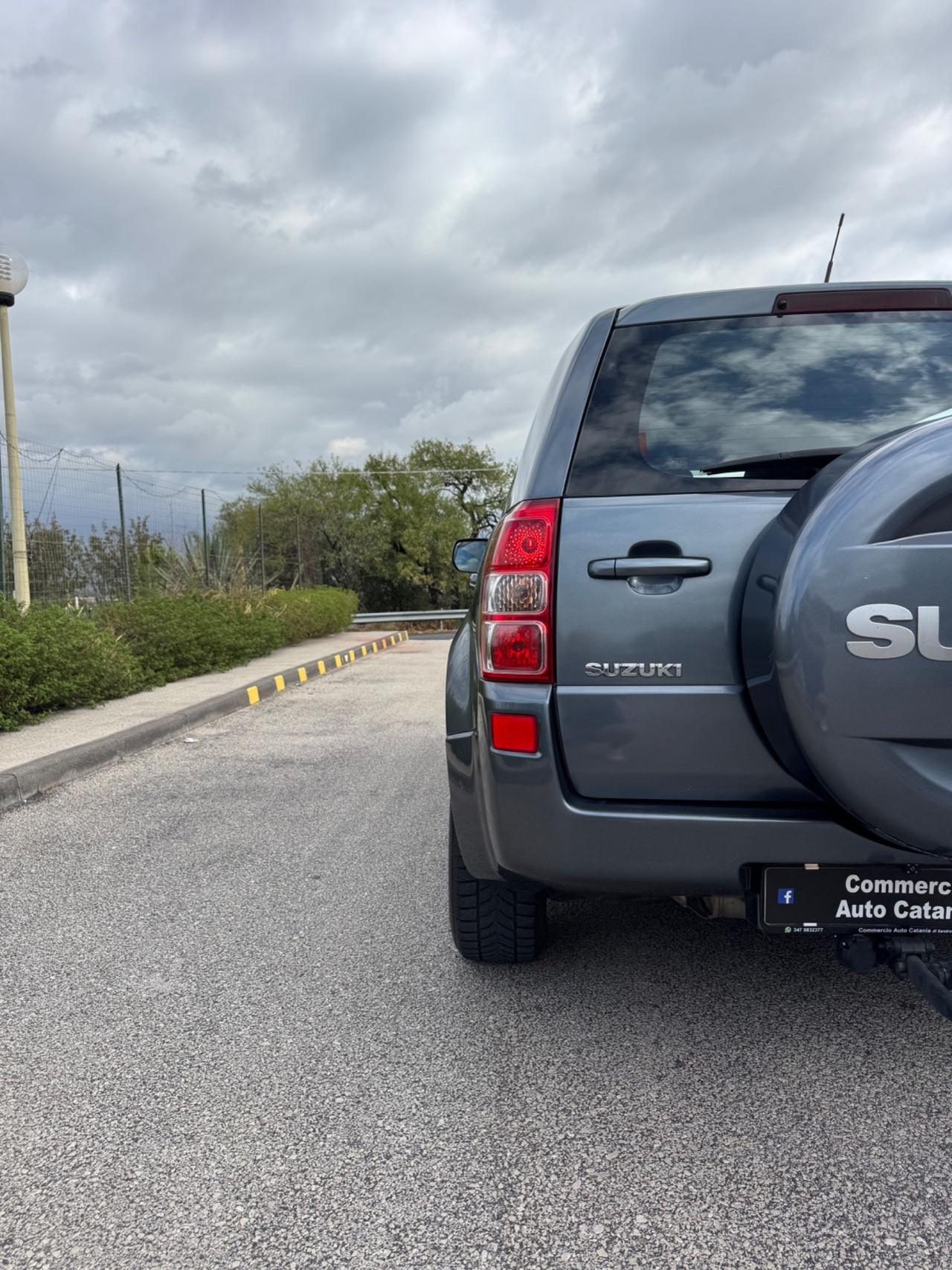 Suzuki Grand Vitara 1.9 DDiS CON GANCIO TRAINO
