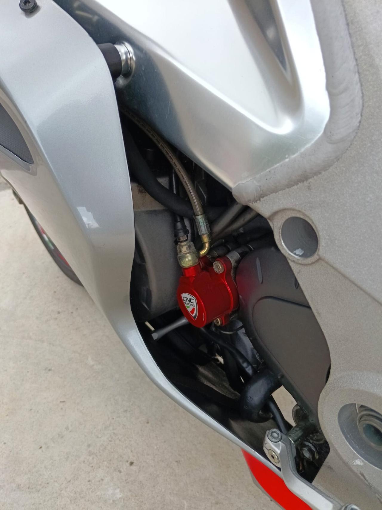 Aprilia RSV 1000