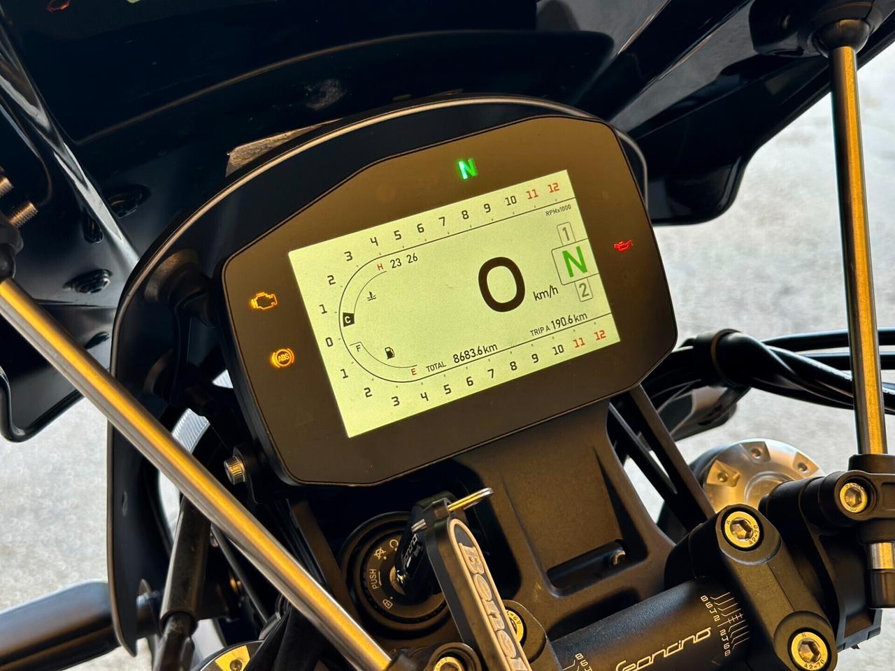 Benelli Leoncino 800 Trail