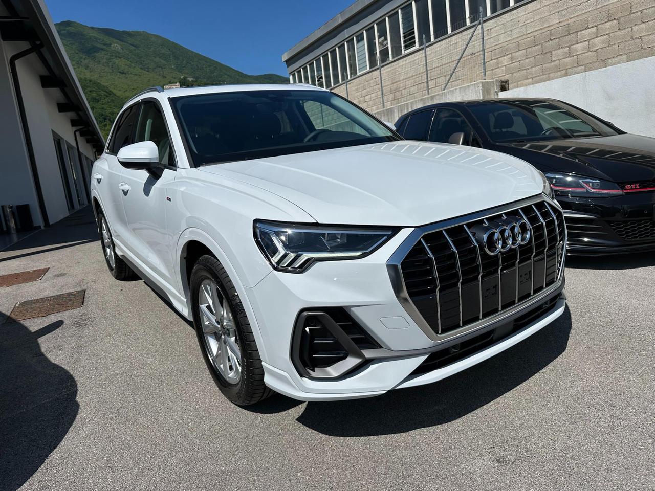 Audi Q3 35 2.0 tdi S line edition s-tronic