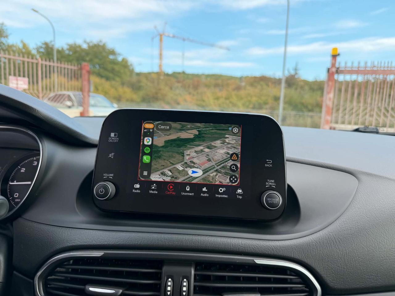 Fiat Tipo 1.3 Mjt 95CV CITY CROSS RETRO CARPLAY