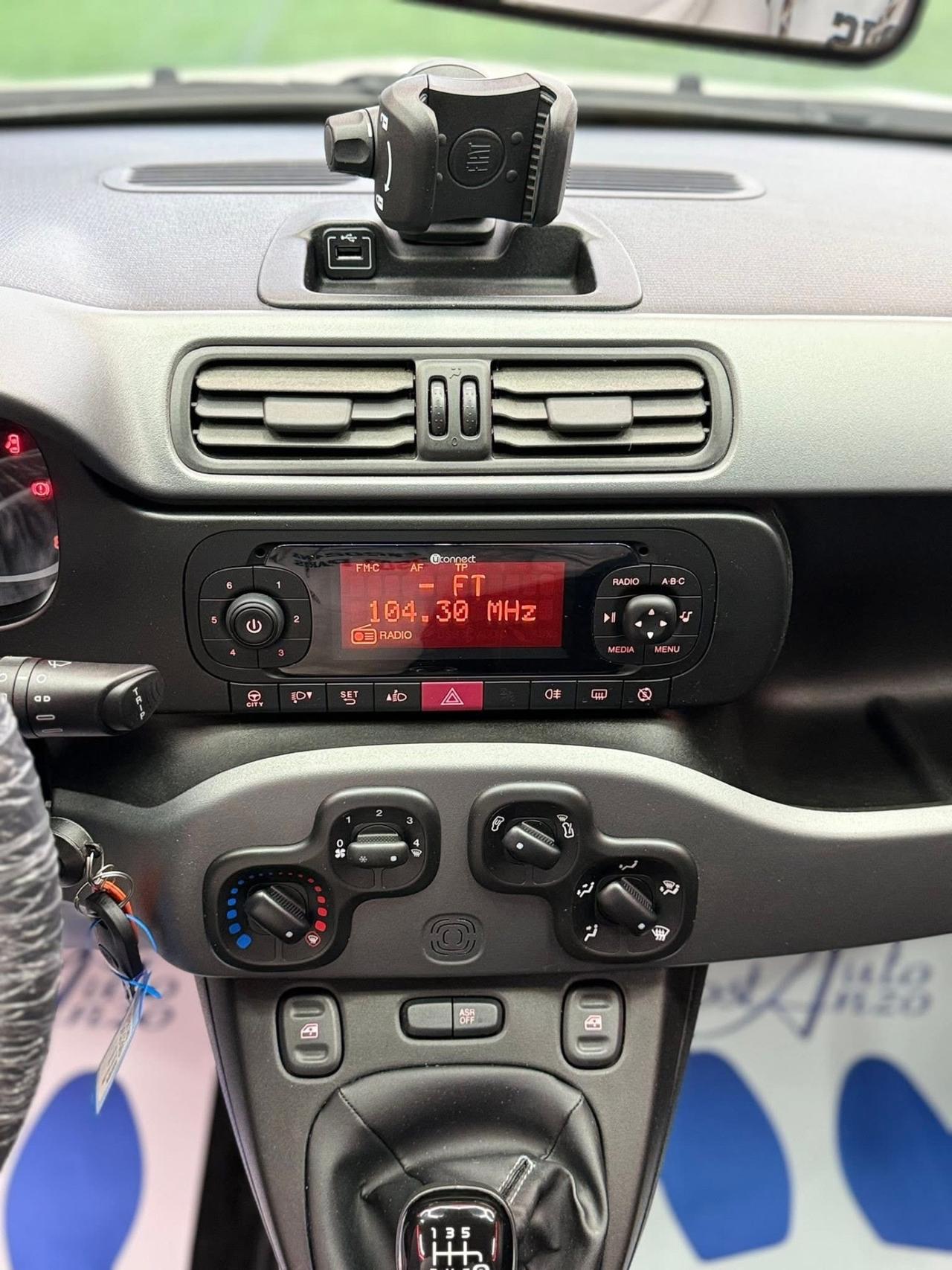 Fiat Panda 1.0 Hybrid City Cross 29000 KM