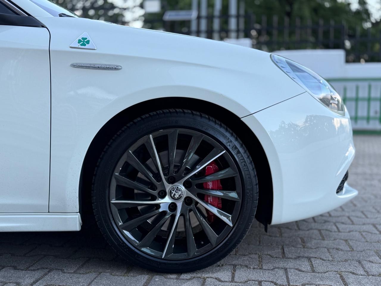 Alfa Romeo Giulietta 1750 TBi Quadrifoglio Verde 235cv UNIPRO