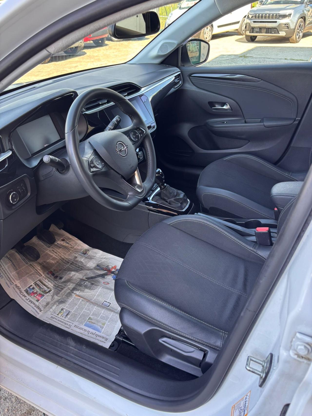 Opel Corsa 1.2 Design & Tech
