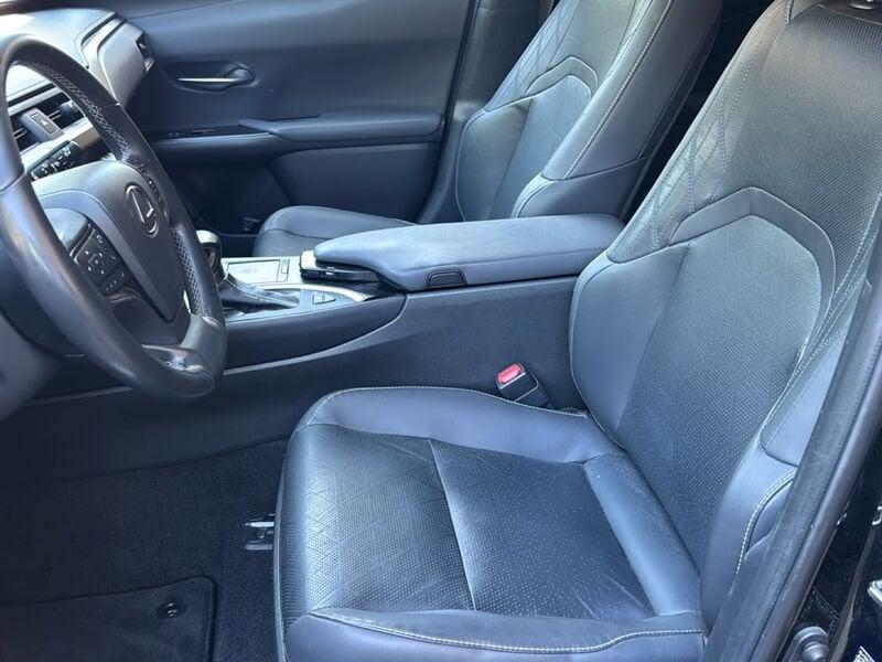 Lexus UX Hybrid Flare-Luxury 4WD MY22