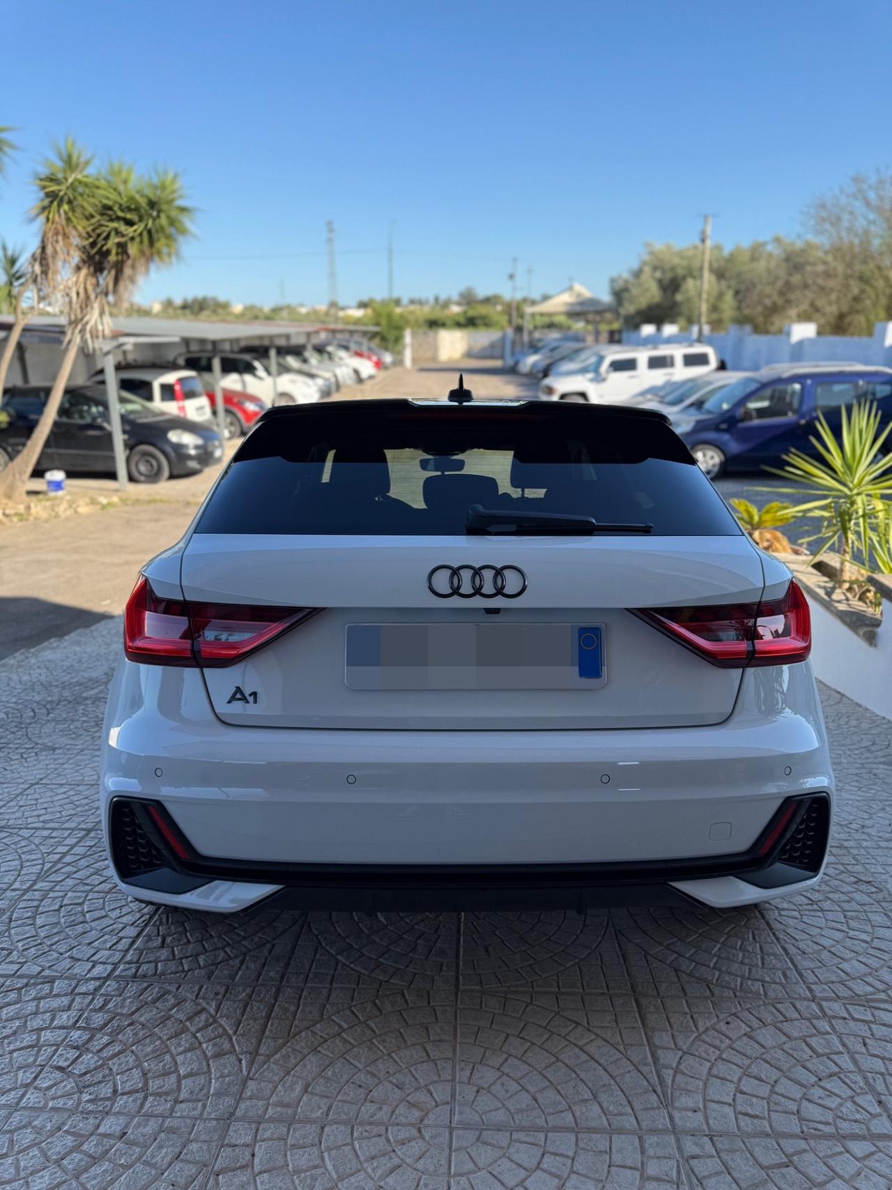 Audi A1 SPB 30 TFSI Identity Black Km 0