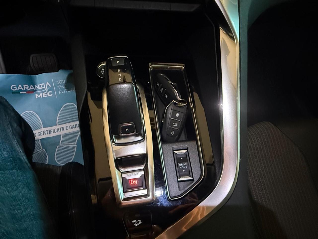 Peugeot 3008 BlueHDi 130 S&S EAT8 Active Pack