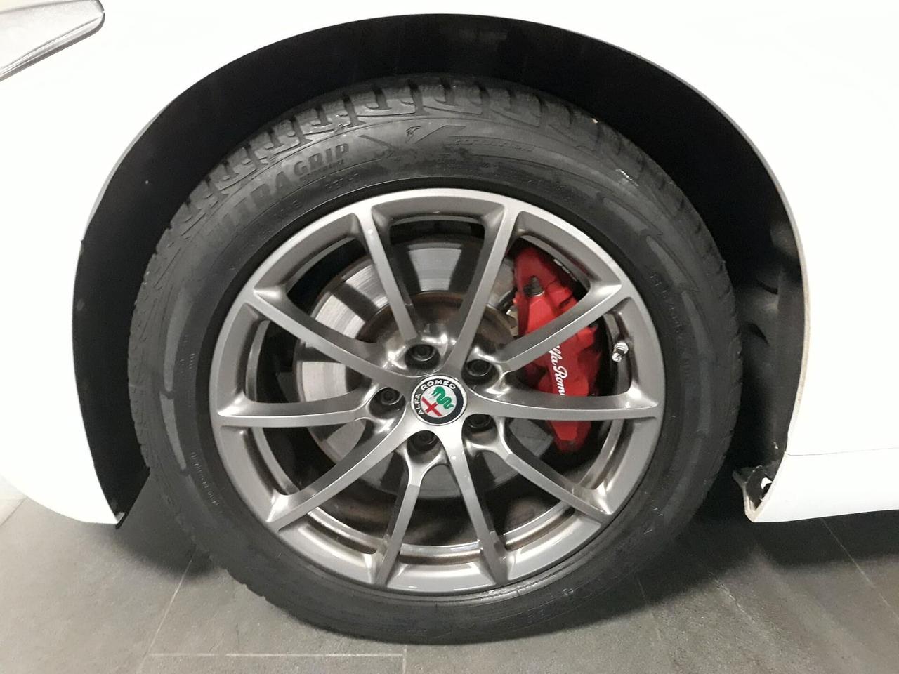 Alfa Romeo Giulia 2.2 Turbodiesel 190 CV AT8 AWD Q4 Executive