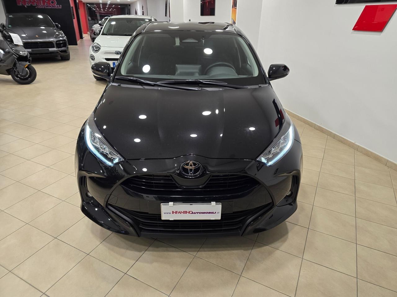 Toyota Yaris 1.5 Hybrid 5 porte Trend
