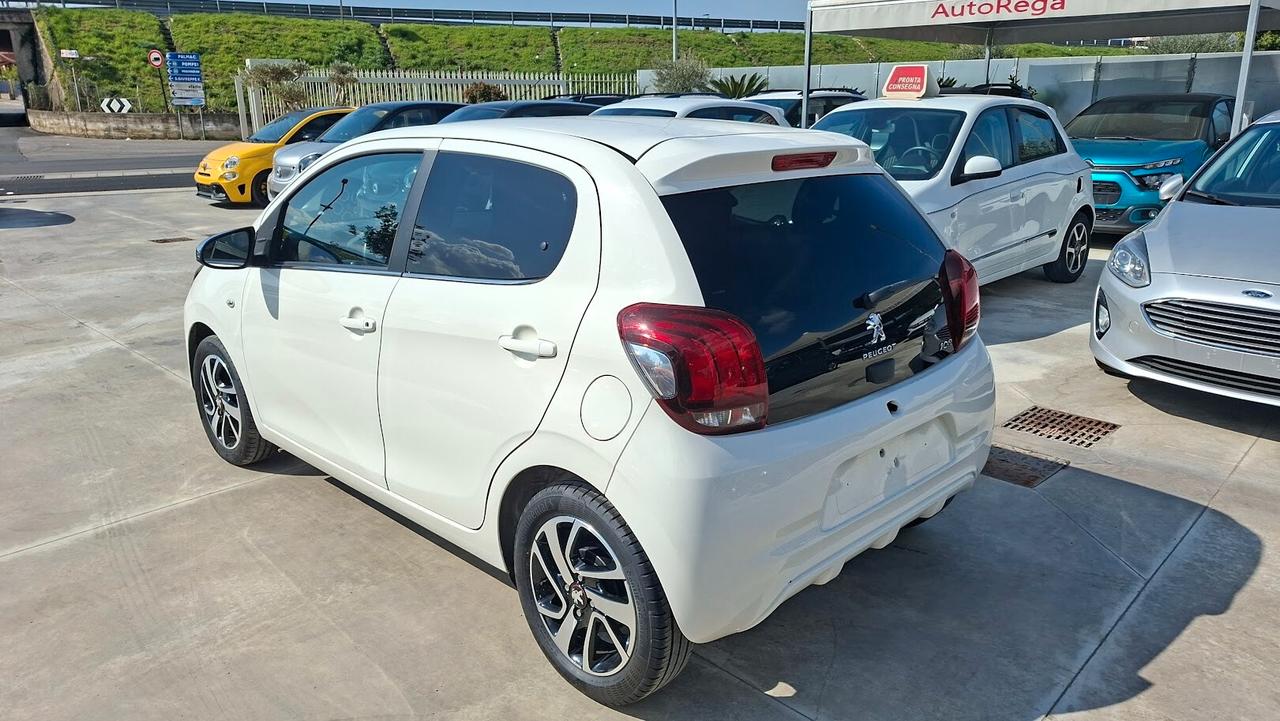 Peugeot 108 5 porte con telecamera post.