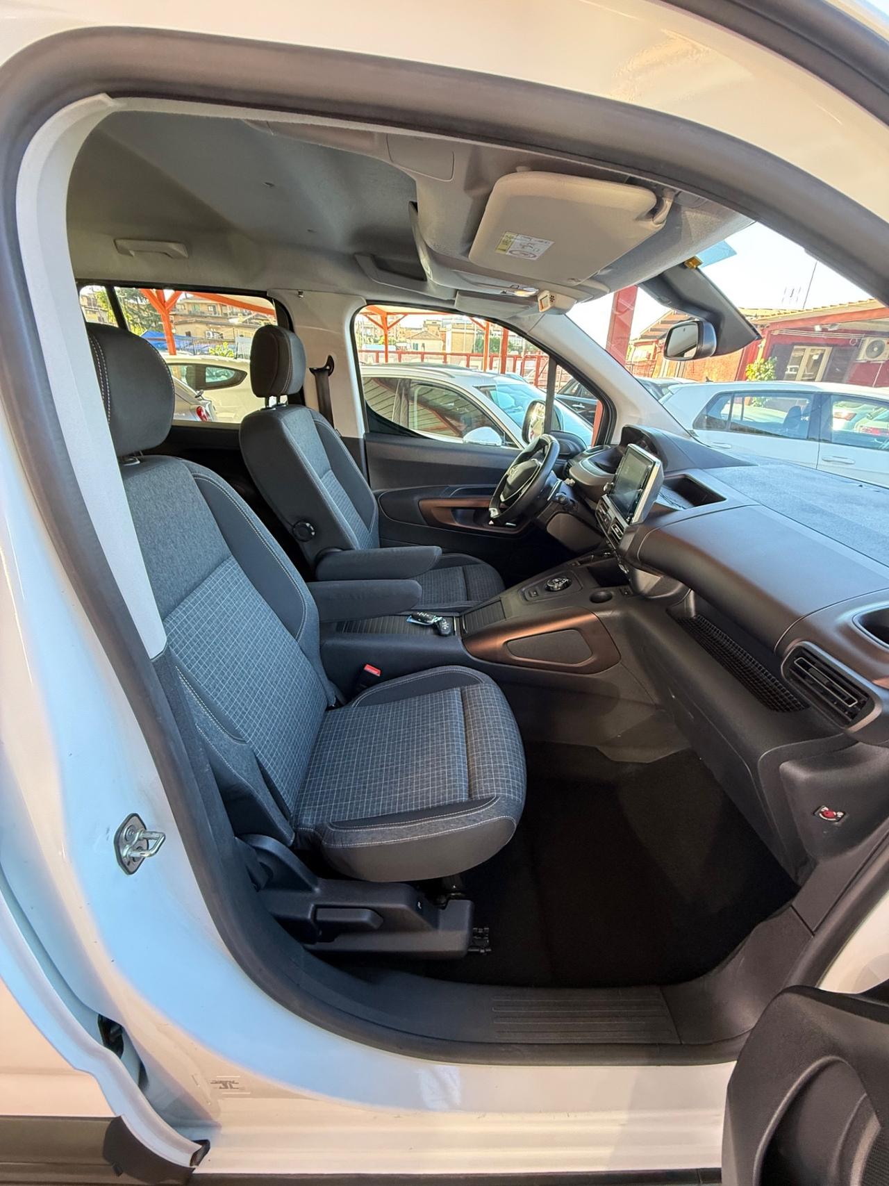 Peugeot Rifter 130- GT Line -automatica -unipro-rate